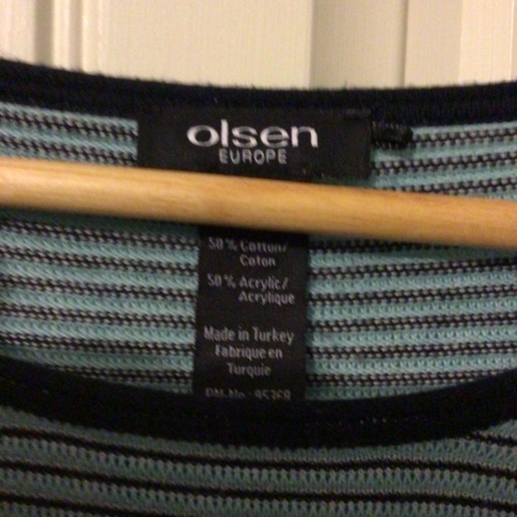 Women’s Sweater - Picture 2 of 2